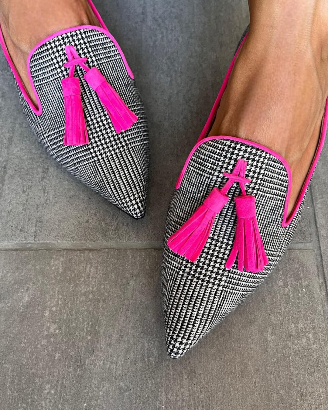 ŠPIČKOVÉ LOAFERKY S FLUO FRINGES