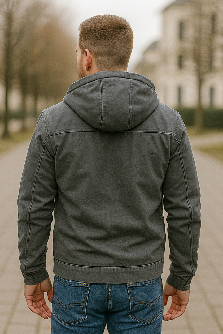 Elegantný jesenný kabát