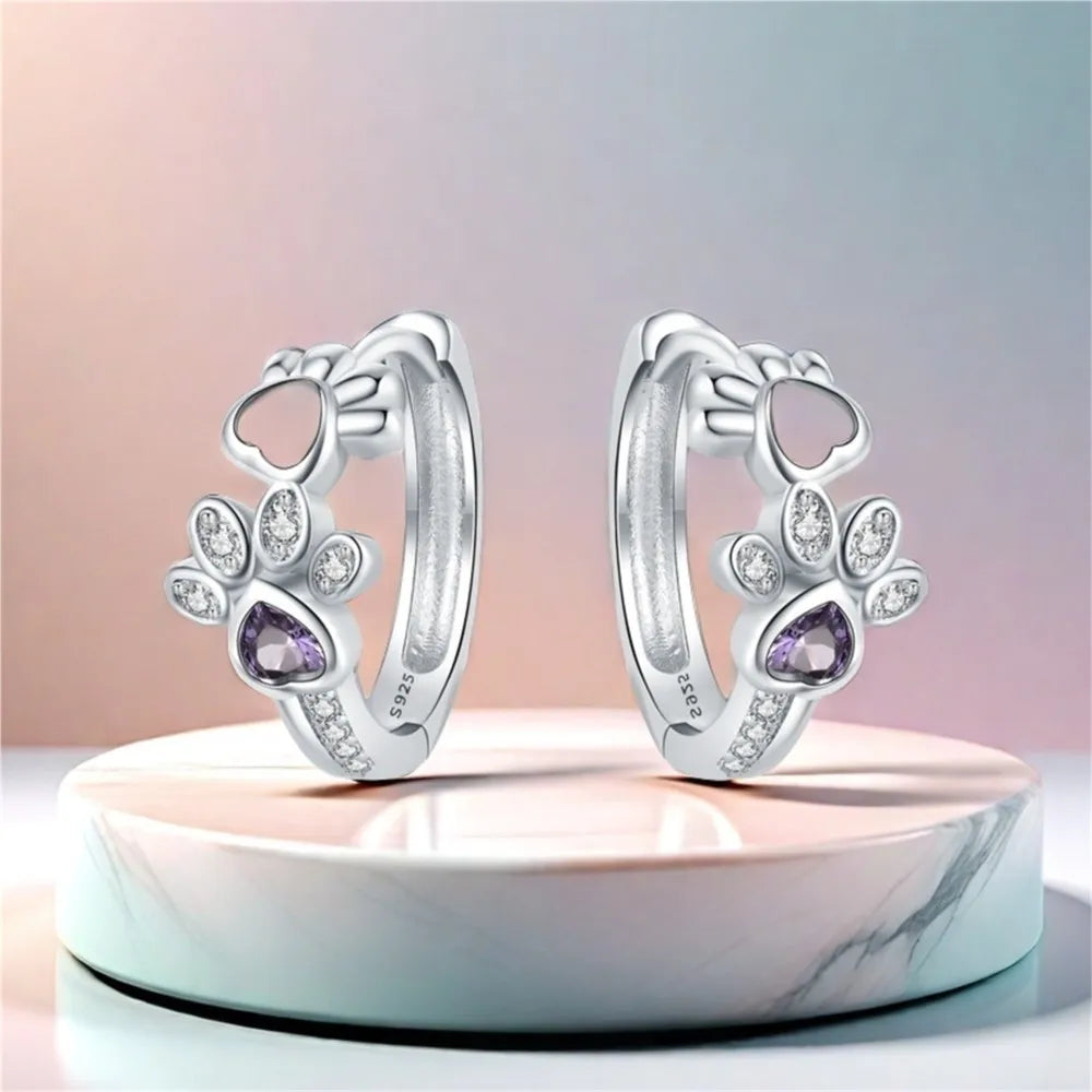 925 Sterling Silver Paw Huggie Náušnice – Ozdobené zirkónmi a srdiečkovým drahokamom