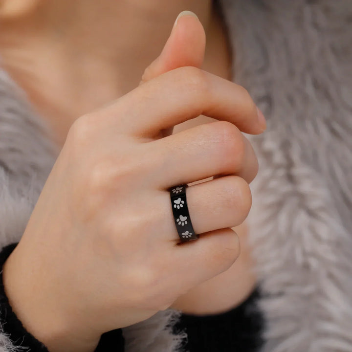 Prsteň s odtlačkom labky z nehrdzavejúcej ocele, ručne vyrobený s láskou