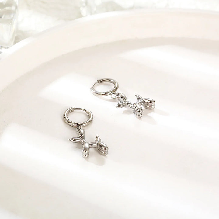 Mini psík balónik zlaté huggie náušnice