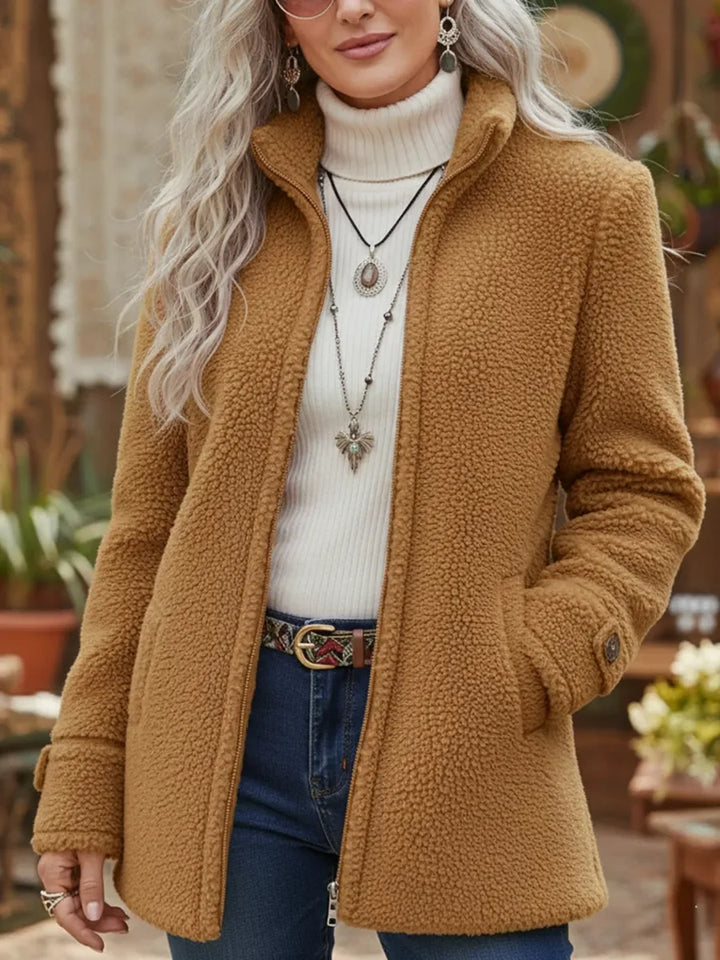 Chanelle | Bunda so zipsom z jemnej vlny s vysokým golierom